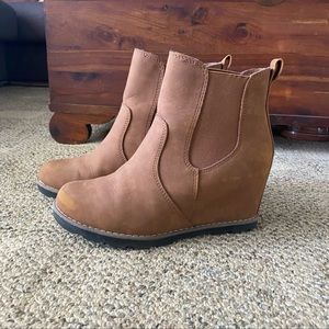 Universal Thread Suede Hidden Wedge Bootie